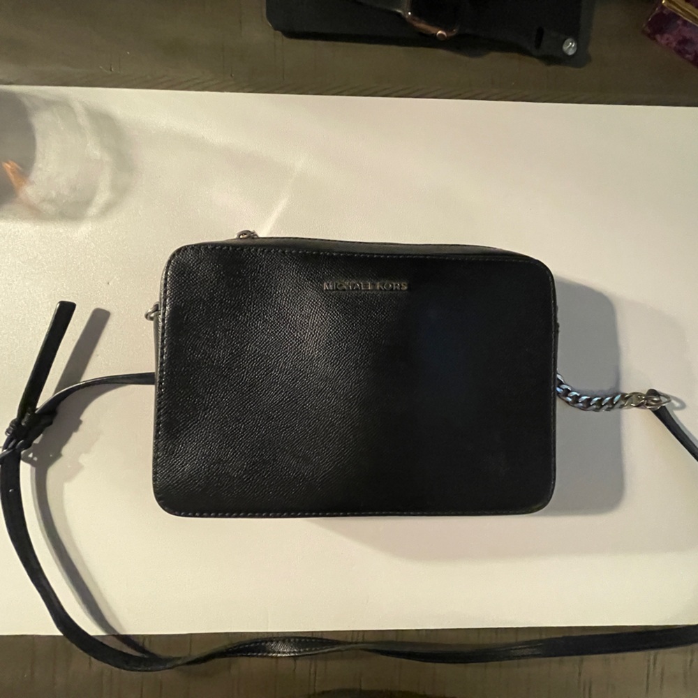 Authentic Michael Kors cross body!